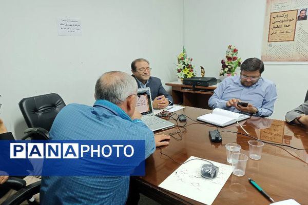 نشست هفتگی خبرنگاران گناباد با محوریت بحران کم‌آبی 