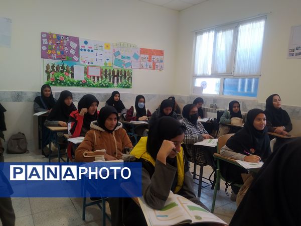 اجرای طرح مدادم در دبیرستان دخترانه امید 