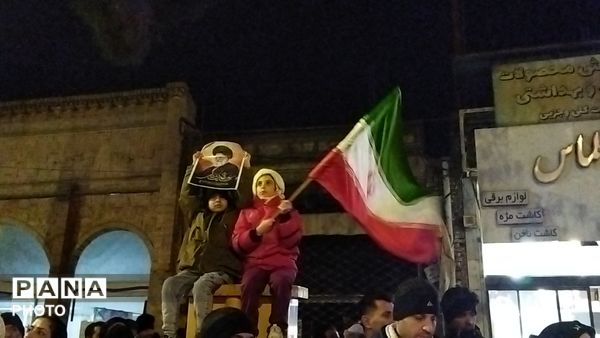 حضور نسل های مختلف در اجتماعات شبانه نیشابور