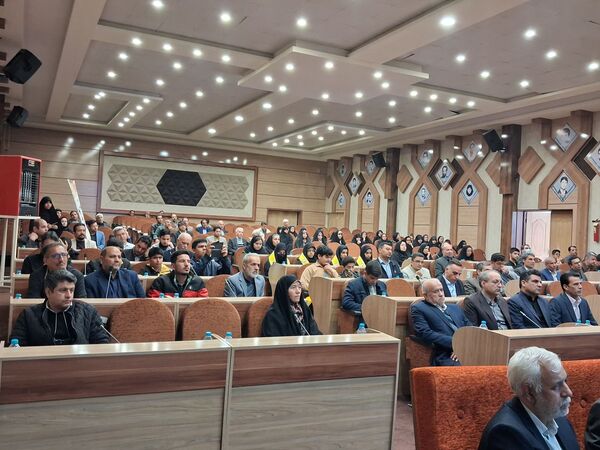 نشست کنشگران فرهنگی ،اجتماعی و سیاسی شهرستان کاشمر کاشمر