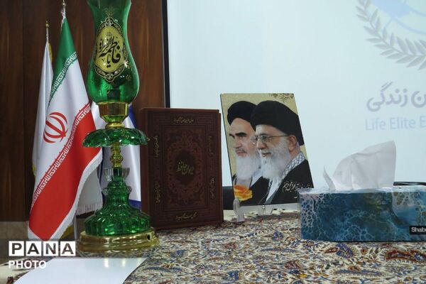 تقدیر از معلمان و شاعران اسلامشهر