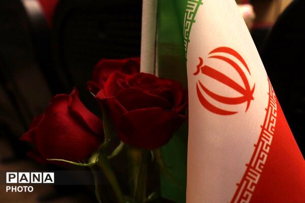 جشن روز دختر در سایه پرچم حرم حضرت معصومه (س) و خادمان امام رضا (ع)