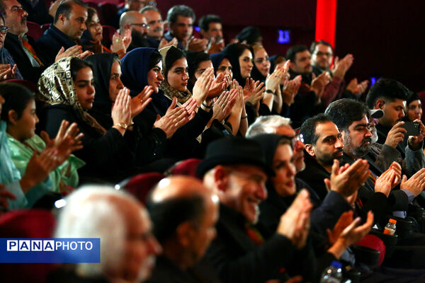 افتتاحیه نوزدهمین جشنواره بین‌المللی فیلم مستند ایران «سینماحقیقت»