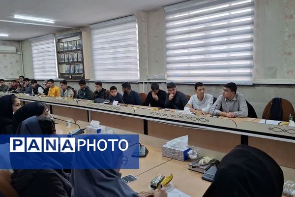 نشست مدیر آموزش و پرورش شهرستان قدس با رؤسای شورای دانش آموزی مدارس