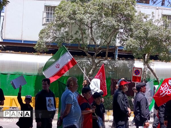 مراسم تشییع رهبر معظم انقلاب و خانواده ایشان در مشهد