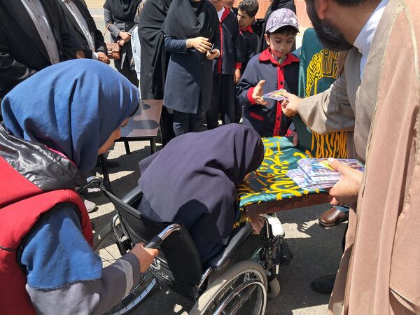 پرچم متبرک رضوی در مدارس شهرستان عجب‌شیر 