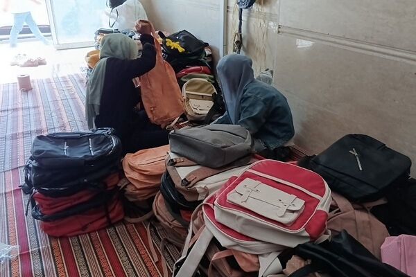 700 کیف پر از امید، هدیه خیر شهرستان قدس برای دانش آموزان نیازمند
