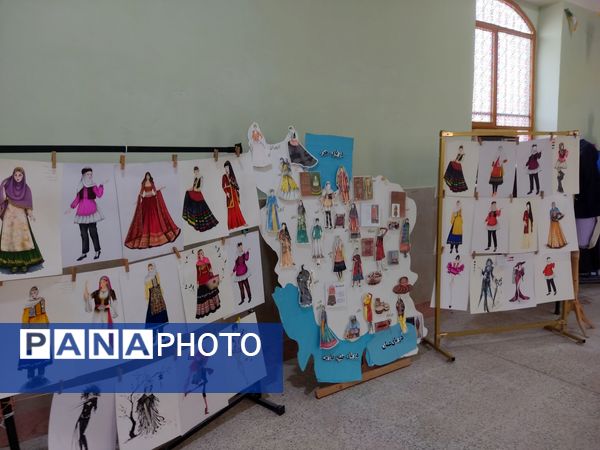 نمایشگاه دست‌سازه‌های دانش‌آموزی و تجلیل از فعالان نماز 