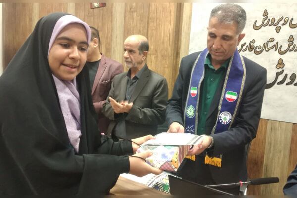 نشست صمیمی مدیر و معاون پرورشی ناحیه 4 شیراز با مربیان، پیشتازان و خبرنگاران پانا