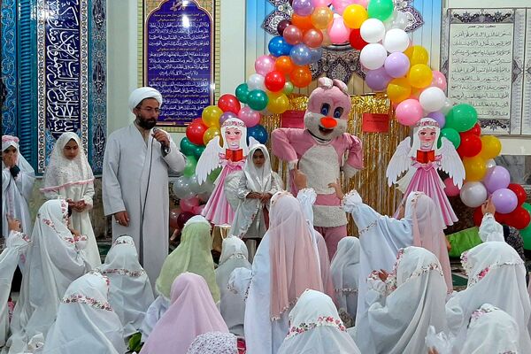 برپایی جشن عبادت و بندگی در مسجد ناحیه 2 بهارستان
