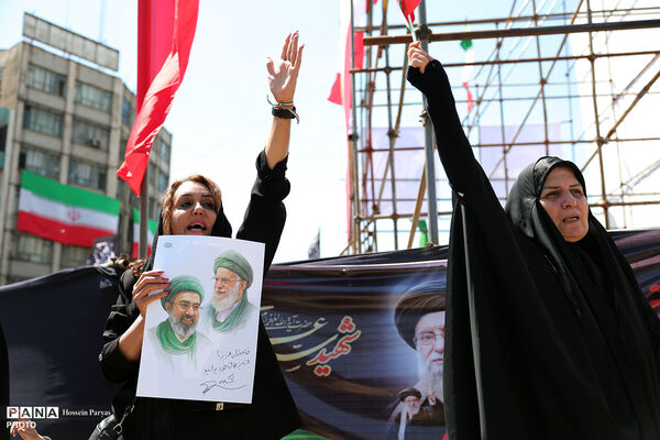 چهلمین روز شهادت رهبر شهید انقلاب اسلامی - تهران