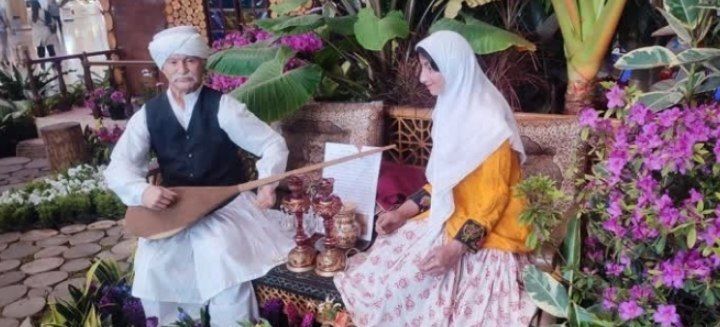 استاد موسیقی مقامی تربت‌جام مهمان سفره هفت‌سین نوروزی فرودگاه شهید هاشمی‌نژاد مشهد شد