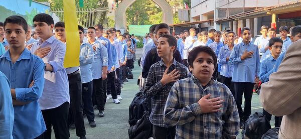 بازگشایی مدرسه شهید مطهری با لبخند مهر 
