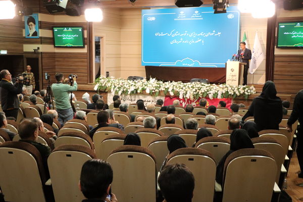  جلسه شورای توسعه و برنامه‌ریزی استان کردستان با حضور وزیر راه و شهرسازی 