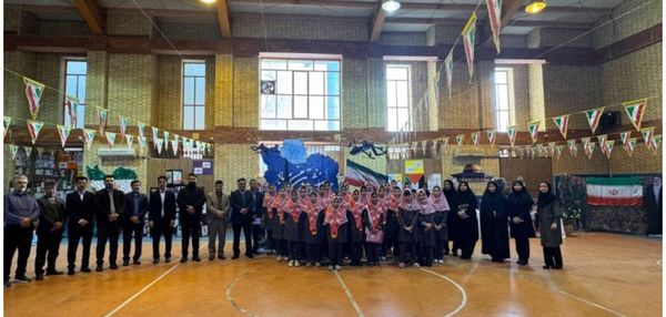 بازدید دبیر قرارگاه عدالت تربیتی از نمایشگاه «ایرانمون» در بوشهر