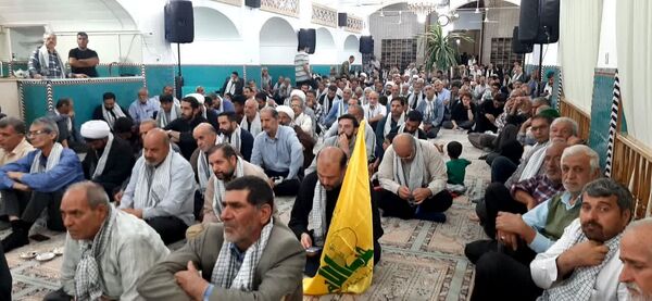 تجمع مردم اردکان در پی‌شهادت شهید سیدحسن نصرالله در پایگاه انقلاب اردکان مسجد کشکنو