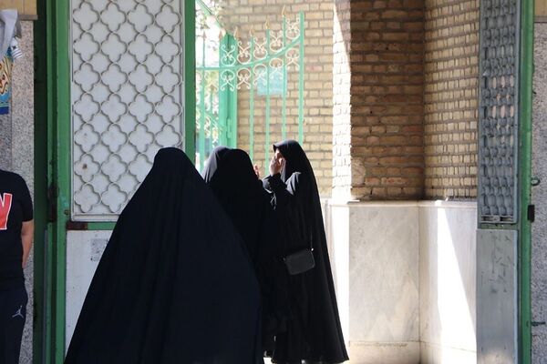 برگزاری مراسم سالگرد ارتحال امام خمینی(ره) و یادبود شهدای خدمت با حضور فرهنگیان شهرستان ری