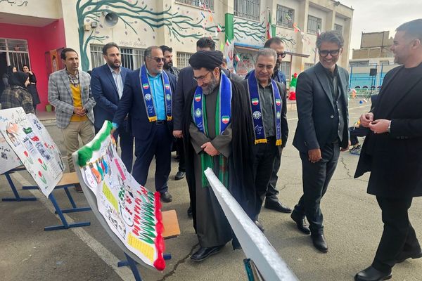  همایش «یاوران انقلاب» با محوریت نقش آفرینی دانش آموزان در گام دوم انقلاب
