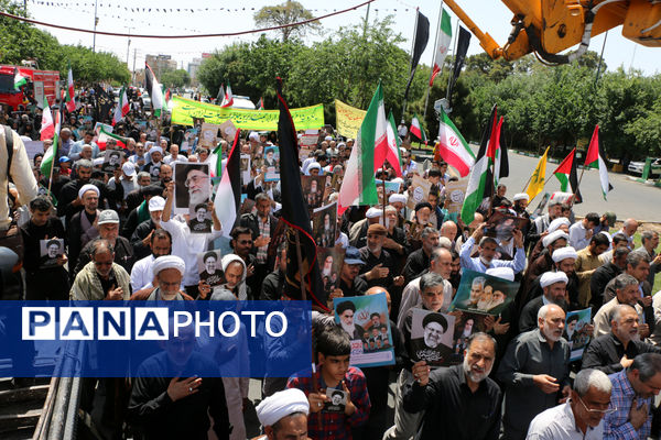 راهپیمایی یوم الله 15 خرداد از بیت امام راحل تا حرم حضرت معصومه(س)