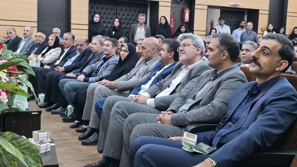 رونمایی از نخستین فرش صادراتی شهریار در اولین همایش بزرگ اندیشه
