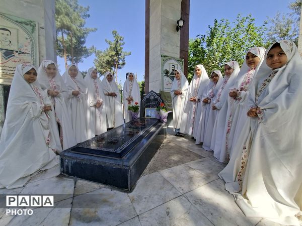 طنین اندازی سرود دختران میقات در مقتل شهید آرمان علی وردی