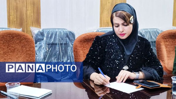 نشست خبری رئیس آموزش و پرورش شهرستان مارگون به‌مناسبت هفته معلم