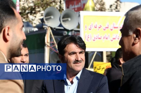 خروش یک‌صدا در حمایت از آرمان‌های انقلاب