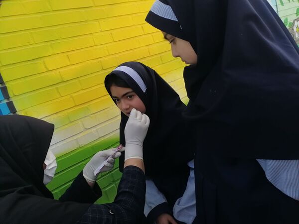 وارنیش فلوراید برای دانش آموزان دبستان ناهید نخودی 