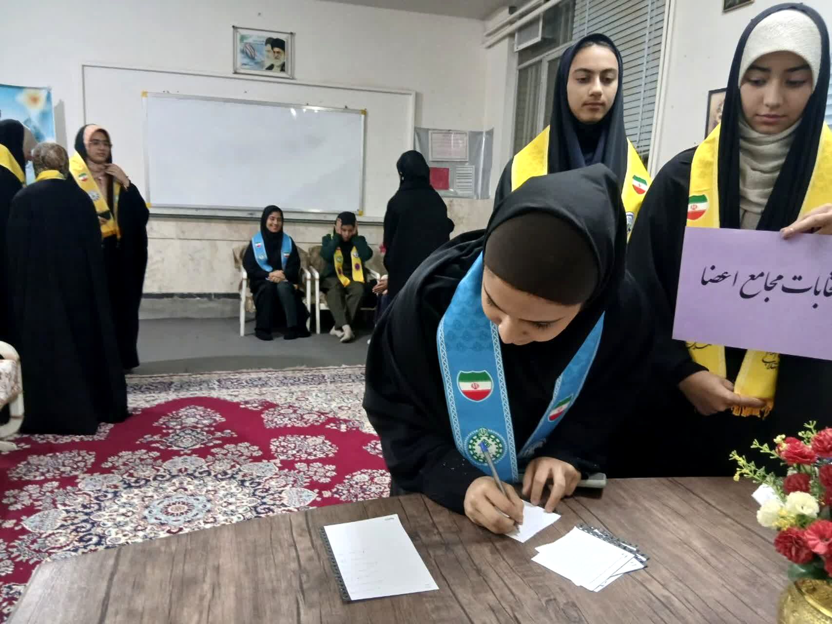 برگزاری انتخابات مجامع اعضا ویژه پیشتازان دختر در ابرکوه
