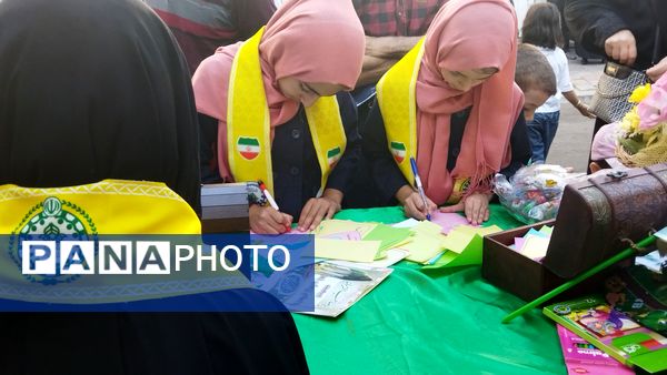 جشن وحدت و ولایت با حضور پرشور دانش‌آموزان اسکو