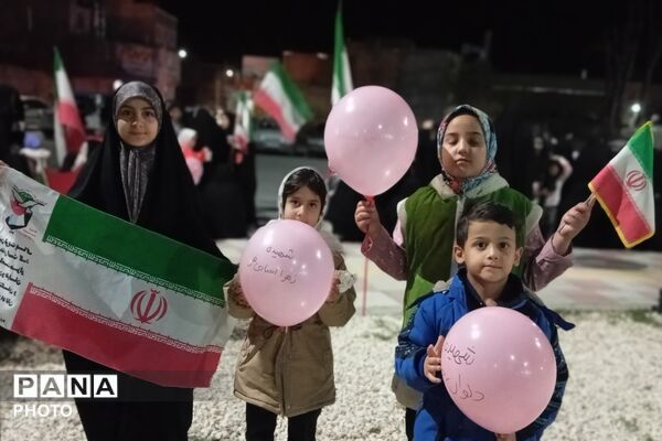 شبی به یاد ماندنی با بادکنک‌های صورتی از جنس ایثار