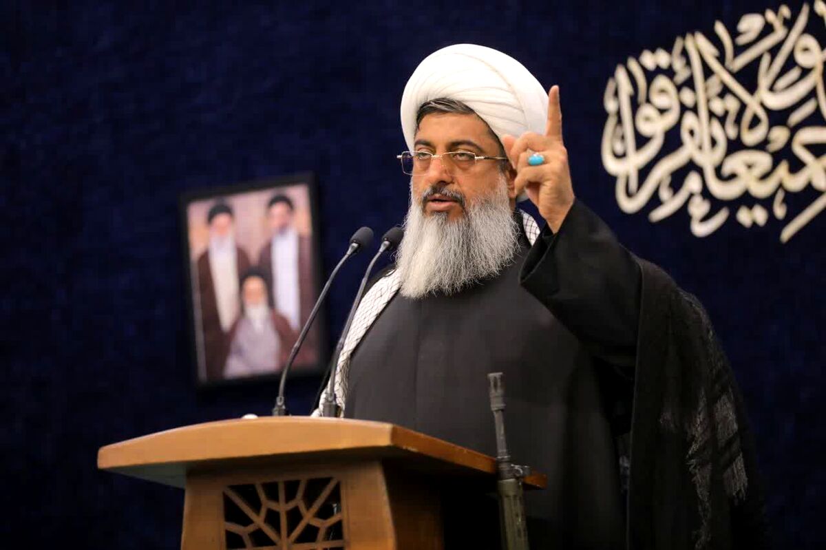 تشییع  رهبر انقلاب نماد تجدید عهد و آغاز نبرد با استحاله فرهنگی بود