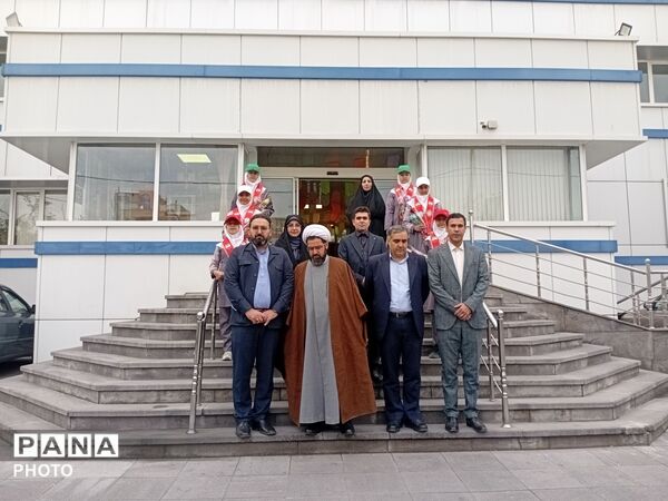 آیین سپاس معلم در ناحیه ۳ تبریز 