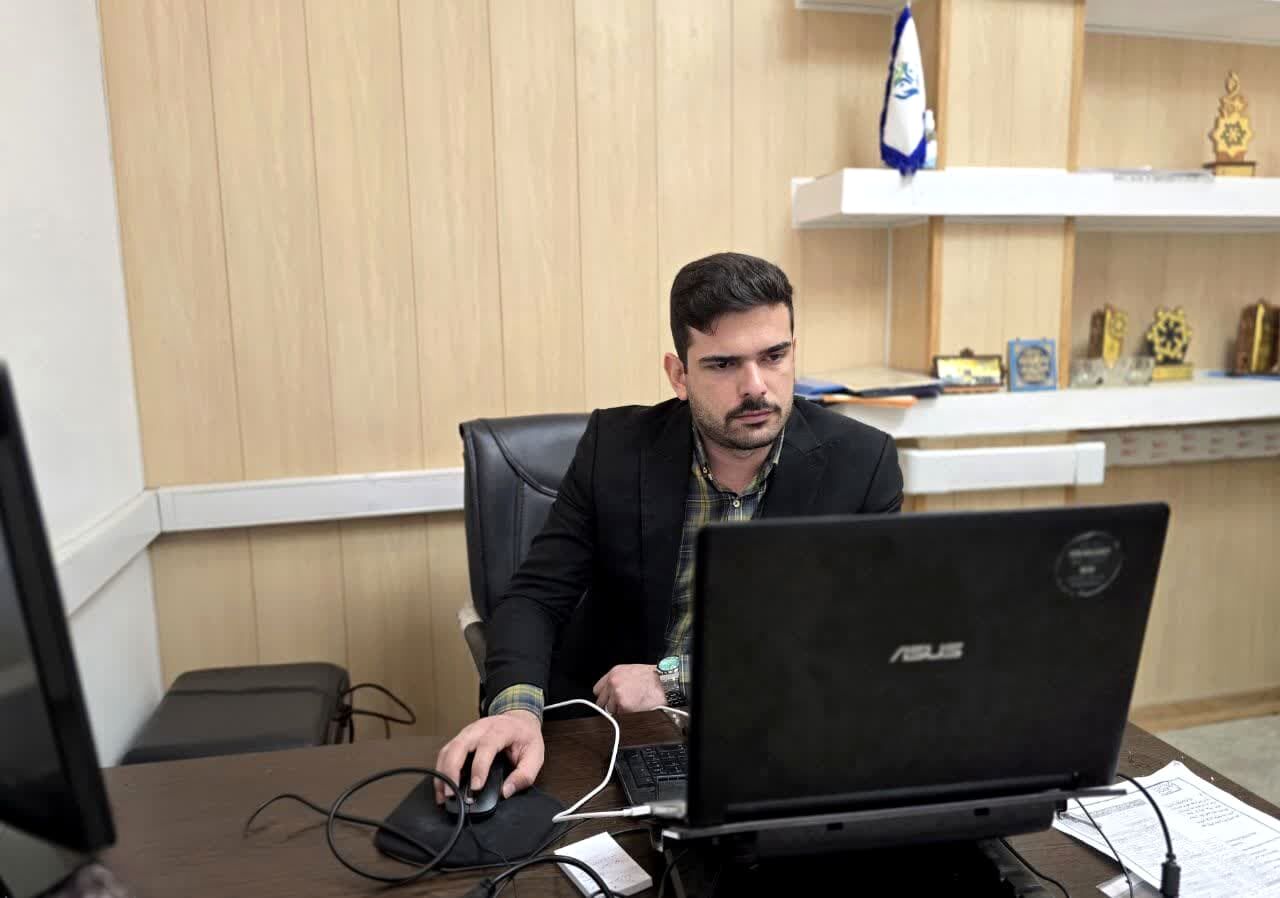 حضور ۲۰۰۰ نفر از دانش آموزان ناحیه یک یزد در مراسم معنوی اعتکاف