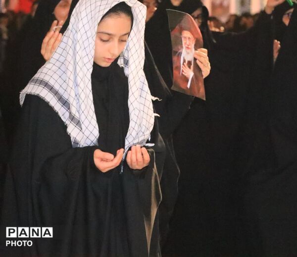 قاب هایی از یک بدرقه آسمانی ماندگار 