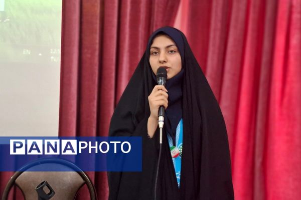 شکوه انقلاب در جشن باشکوه دهه فجر مدرسه نمونه دولتی ارشاد قرچک