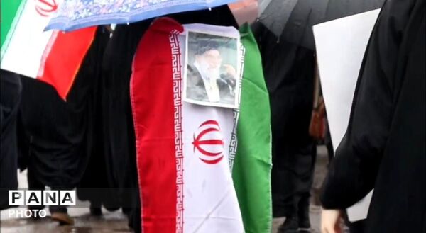 بر پا نگه داشتن مکتب زینب(س) توسط بانوان خشکبیجاری