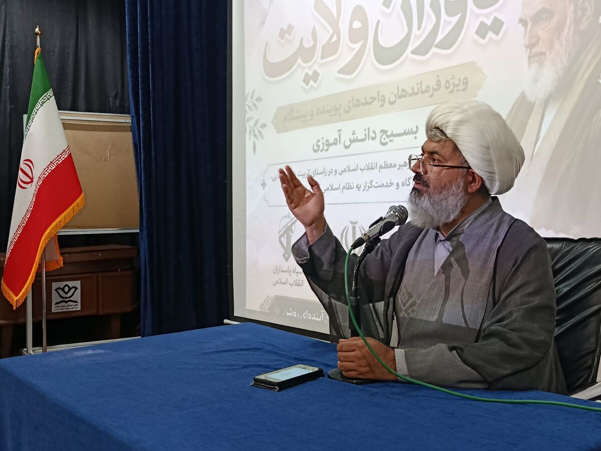 ملت مؤمن و بصیر در برابر تهدیدها عقب‌نشینی نمی‌کند