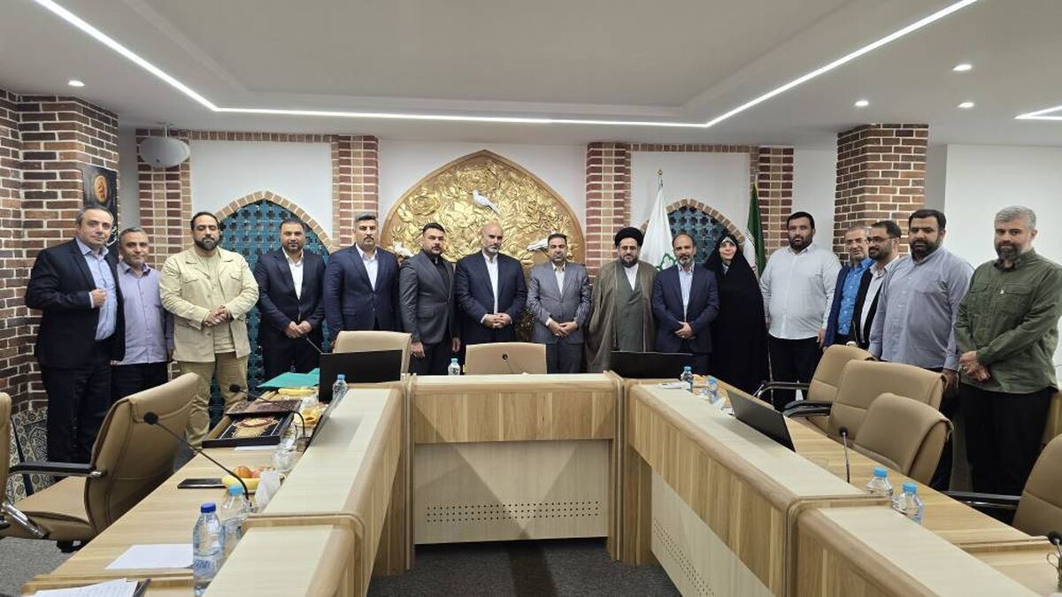 دیدار رئیس ستاد اربعین حسین شهردار تهران با جمعی از مسئولین و خادمان عتبه حسینی