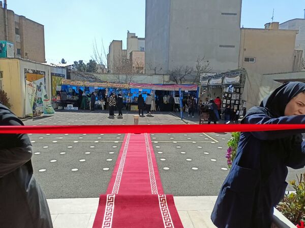 بازارچه مشاغل در هنرستان سمیه 