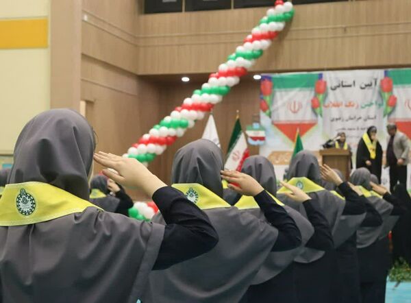 آیین استانی نواختن زنگ انقلاب استان خراسان رضوی در ناحیه ۵ مشهد