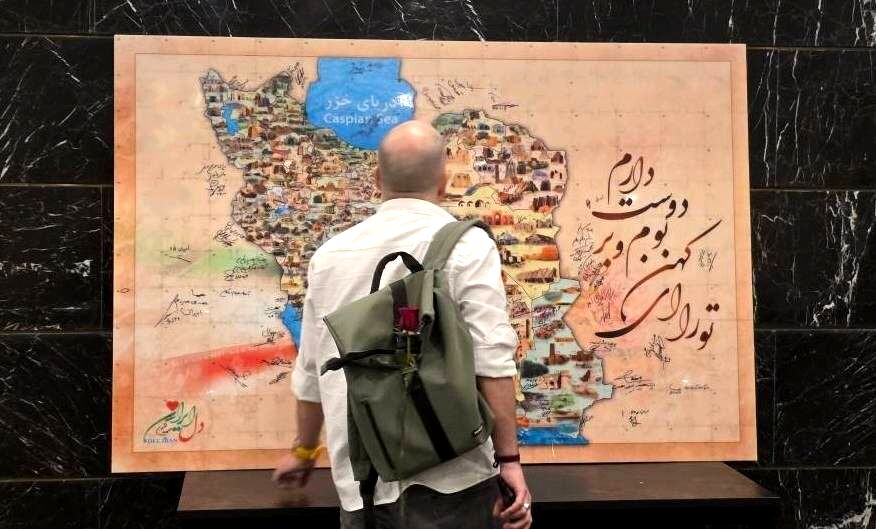 دیدار صمیمانه هنرمندان با کودکان آسیب دیده از جنگ/  شب «دل ایران» برای کودکان/ ایران زیبا را زیباتر می سازیم