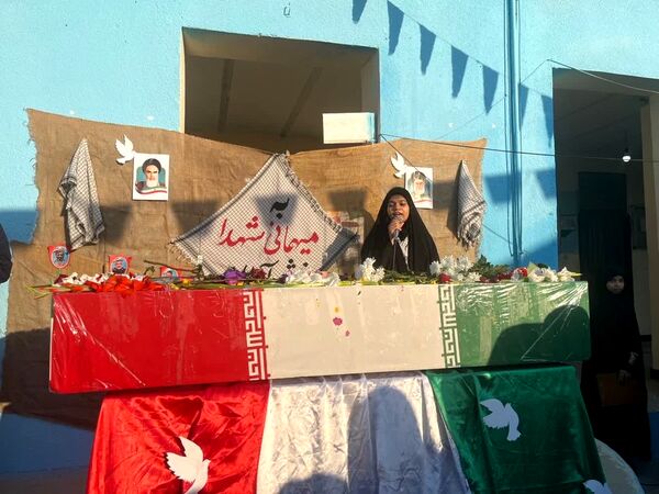 استقبال مدارس دشتی از شهید گمنام