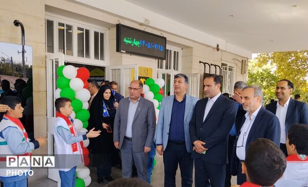 عاطفه‌ها به یاری دانش‌آموزان نیازمند می‌آید