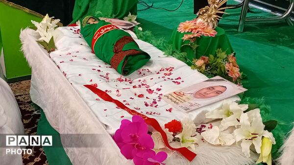آیین جهانی شیرخوارگان حسینی در روستای نقاب خلیل آباد