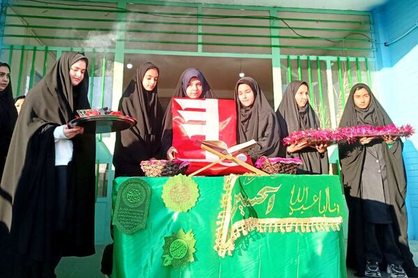 مدرسه امام علی (ع) غرق در عطر حسینی