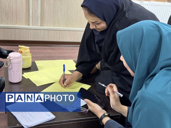 برگزاری دوره توانمند سازی مربیان پرورشی شهرستان ملارد 