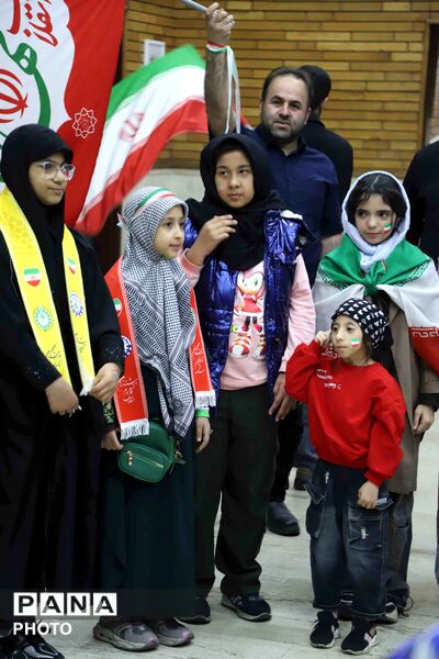 غرفه سازمان دانش‌آموزى در قلب تجمعات