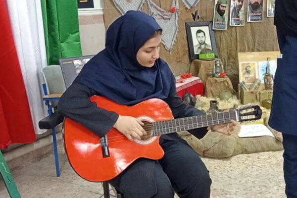 برگزاری نمایشگاه مدرسه انقلاب در بهارستان ۲