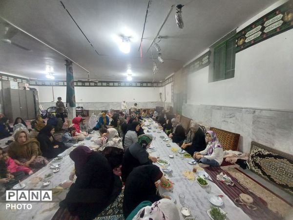 نماز جماعت و افطاری در شب سوم ماه مبارک رمضان  